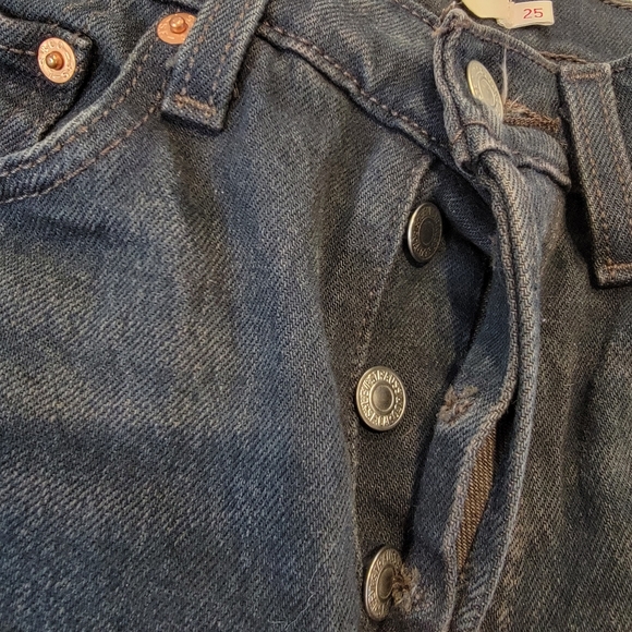 Levi's Wedgie Icon Fit Button Fly Premium Denim Jeans Size 25 Wild Bunch - Picture 8 of 15